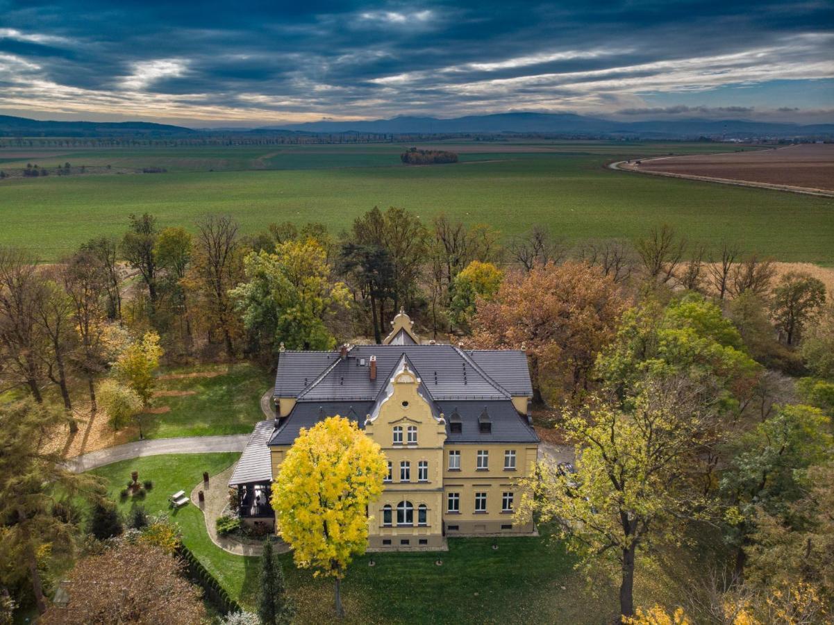 Pałac Gruszów Świdnica Exterior foto